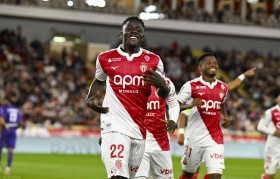 1-0,26岁萨利苏一剑封喉,率队3轮不败,升至法甲第3+差榜首3分