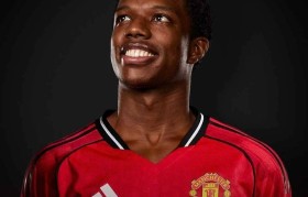 曼联为马拉西亚英超报名,两次压哨清洗失败!沙特不买就只能留队